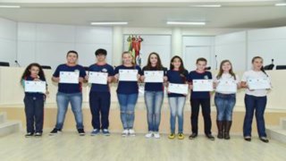Vereadores mirins de Jupiá são diplomados Vereadores mirins de Jupiá são diplomados